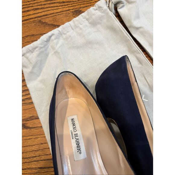 Manolo Blahnik BB US$865.00 Navy Suede Pointed Toe Pumps Navy Suede Pointed Toe - Picture 7 of 7